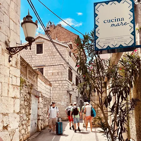 Central Old Town Apartman Split